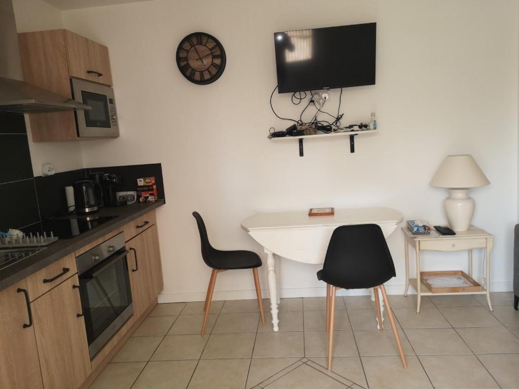 Appartement 2 Pieces Avec Terrasse Proche Mer Et Commerces 乌伊斯特勒昂 外观 照片